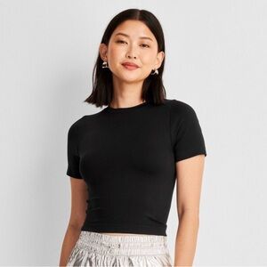 NWOT Slim Fit Short Sleeve Seamless Baby T-Shirt